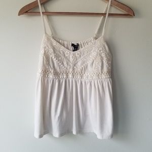 American Eagle: White geometric tank top – S/P
